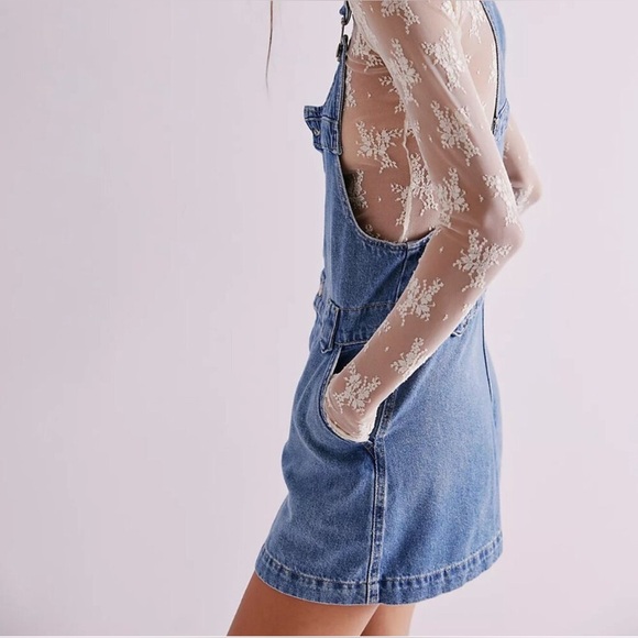 FREE PEOPLE EDDIE DENIM OVERALL MINI DRESS SKIRTALL XS NWT - Picture 3 of 15